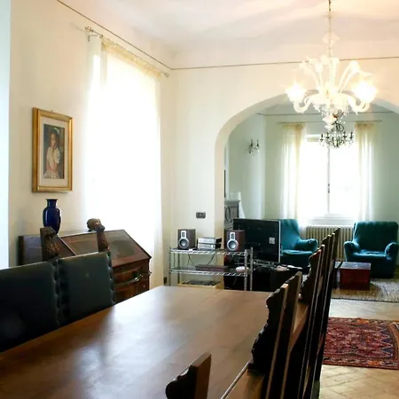Charming House In With Shared Pool Сasa de vacaciones